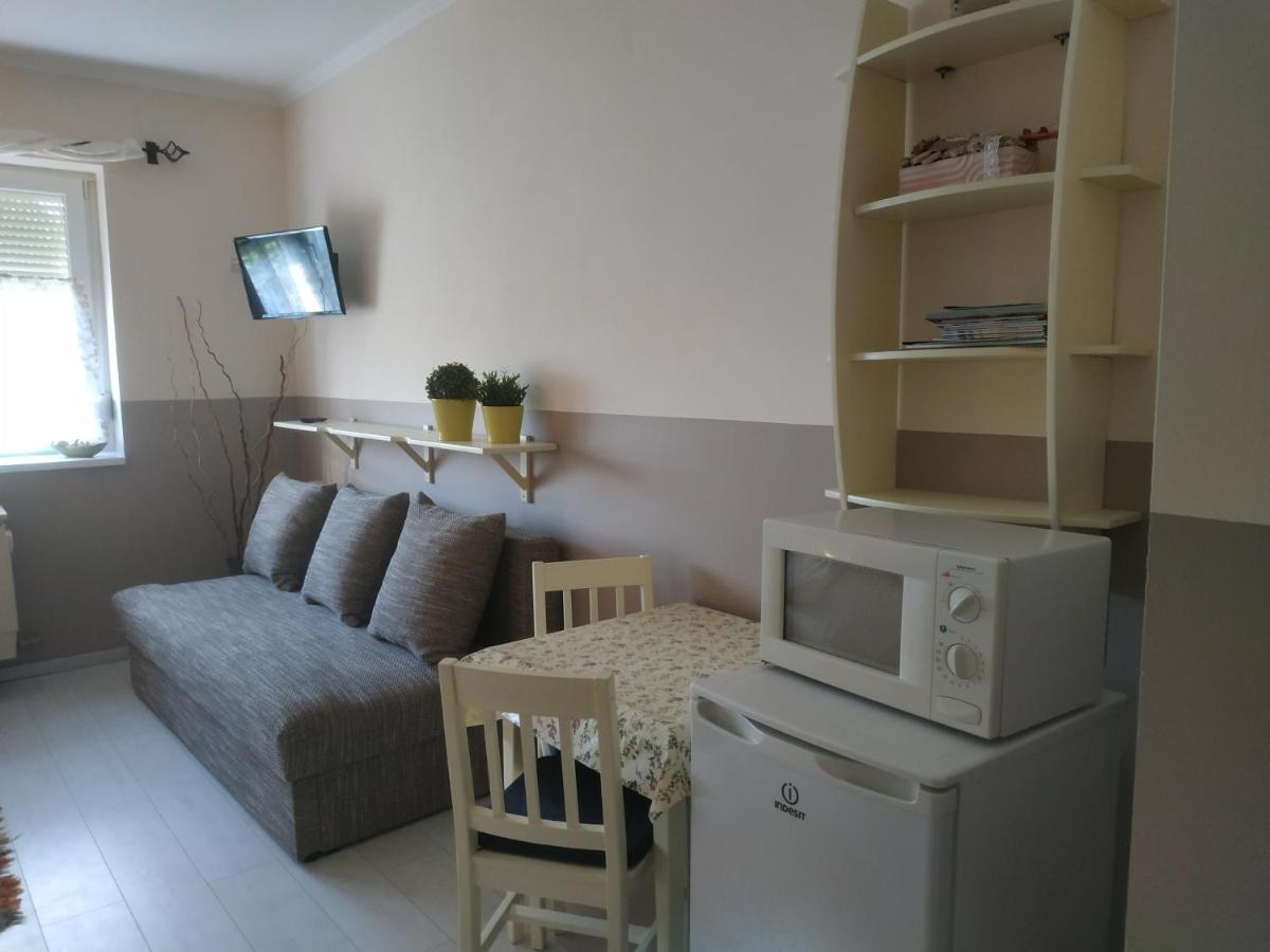Cseresznyés Ház Lipót Extérieur photo