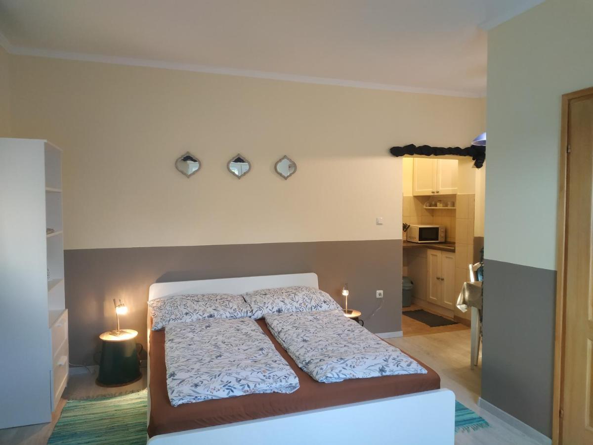 Cseresznyés Ház Lipót Extérieur photo