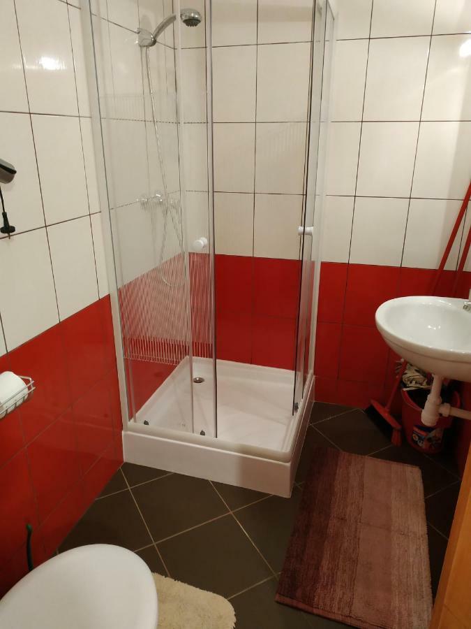 Cseresznyés Ház Lipót Extérieur photo